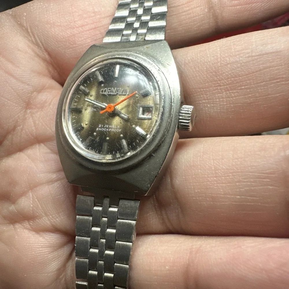 Works Vintage Cornavin Ladies 21 jewels ShockProof Swiss Manual wind 26mm Fit‎ 6